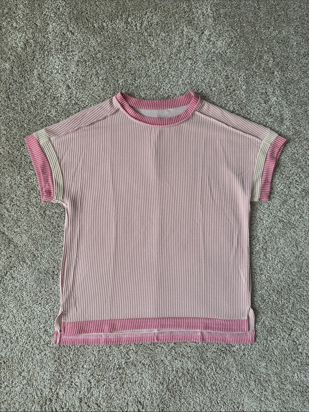 Textured Ribbed Knit Contrast Trim Top